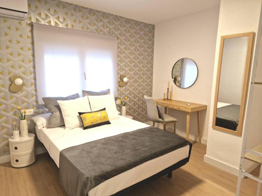 Appartamento Apartamento Plaza Cervantes Jaén Esterno foto