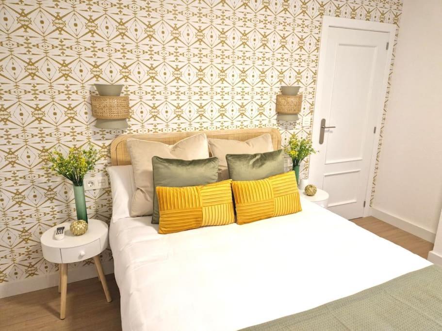 Appartamento Apartamento Plaza Cervantes Jaén Esterno foto